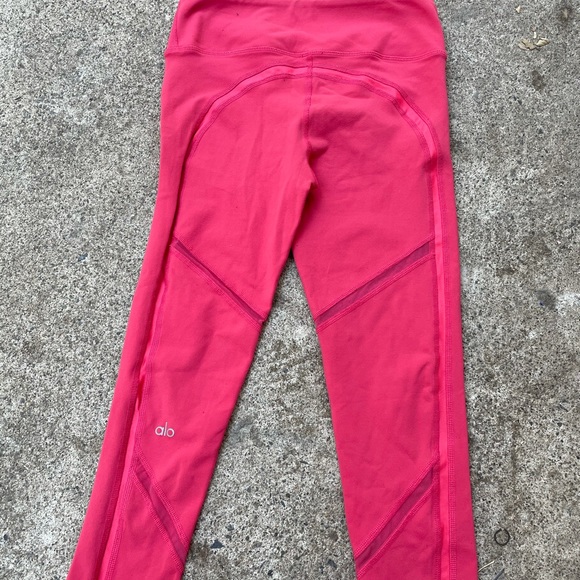 ALO Yoga Pants - Alo cropped legging
